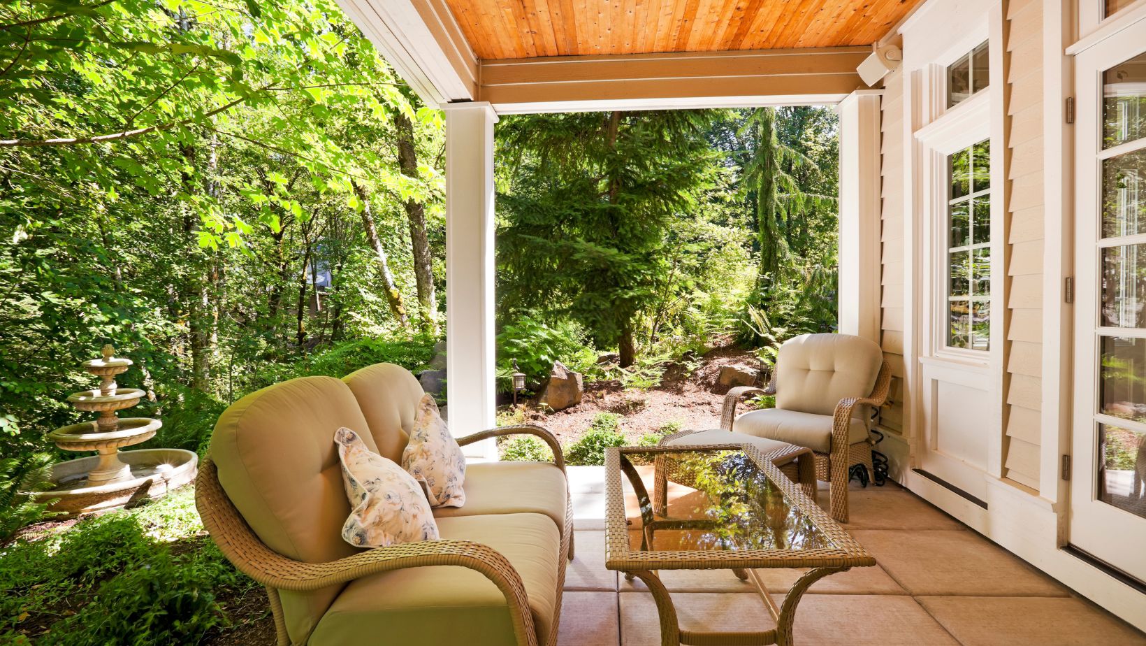 You are currently viewing Living the Dream Outdoor Properties: Your Guide to Serenity and Adventure